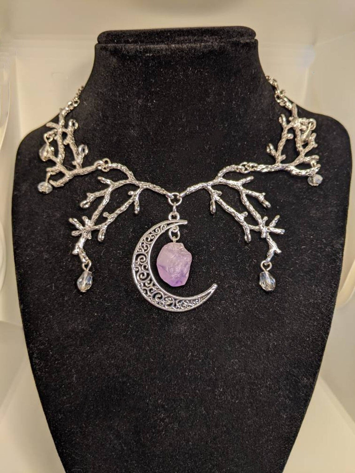 Moonshadow Enchantress Choker