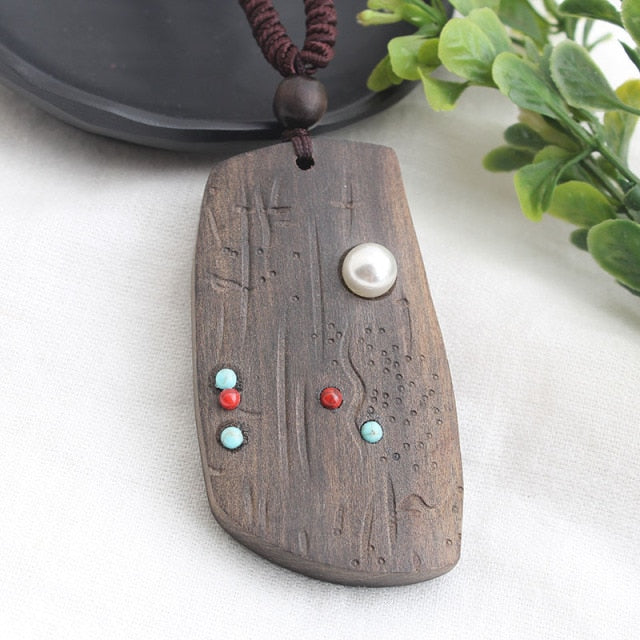 Sandalwood Pendant Necklace